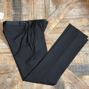 Theory NWT tuxedo pants. Satin waist. Size 32.